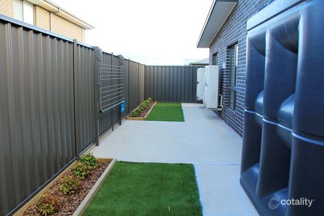 Property photo of 7 Quigley Street Googong NSW 2620