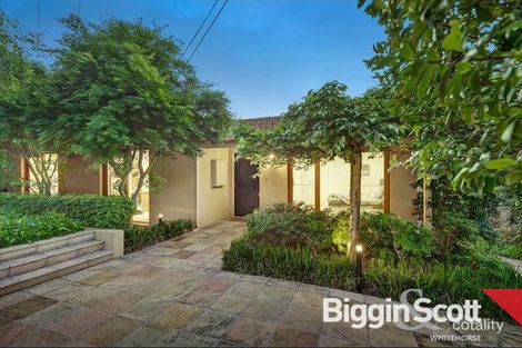 Property photo of 37 Alvie Road Mount Waverley VIC 3149