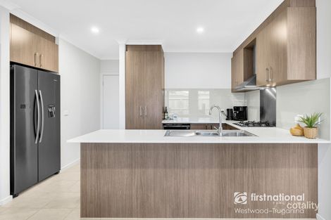Property photo of 9 Attunga Grove Werribee VIC 3030