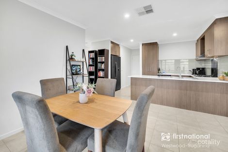Property photo of 9 Attunga Grove Werribee VIC 3030