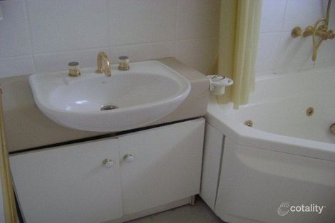 Property photo of 2/5 Stanhill Drive Surfers Paradise QLD 4217