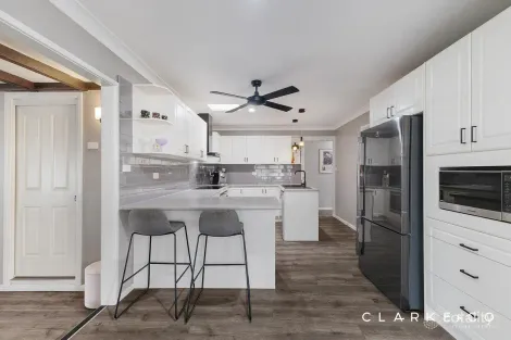 Property photo of 48 Evelyn Crescent Thornton NSW 2322