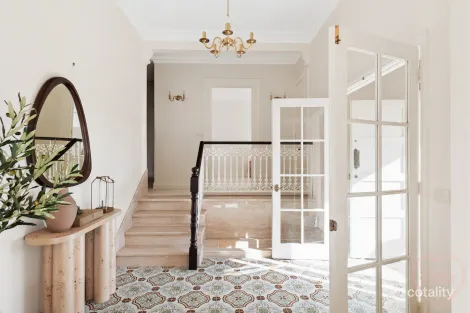 Property photo of 31 Woolner Circuit Hawker ACT 2614