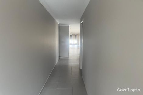 Property photo of 14 Bellevue Drive Truganina VIC 3029