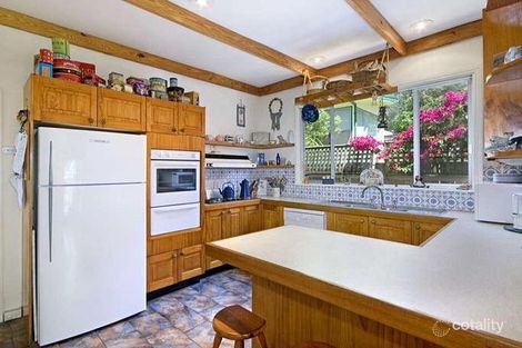 Property photo of 25 Takari Avenue Point Clare NSW 2250