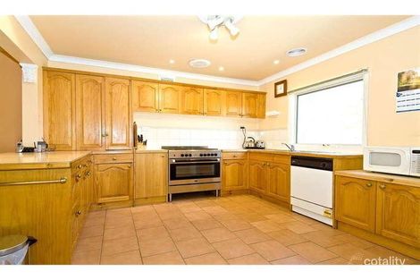 Property photo of 35 Hobbs Street Seddon VIC 3011
