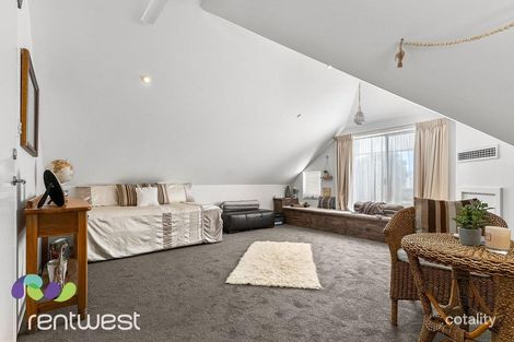 Property photo of 19 Chinchilla Parkway Port Kennedy WA 6172