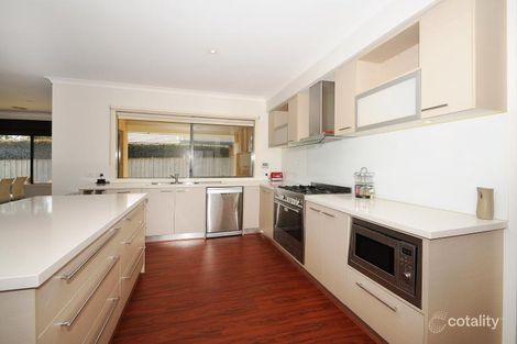 Property photo of 2 Mawson Walk Sandhurst VIC 3977