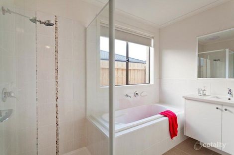 Property photo of 47 Jupiter Crescent Cranbourne West VIC 3977