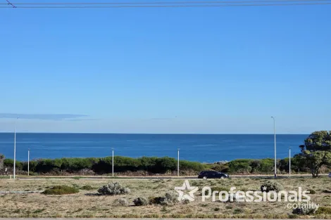 Property photo of 1/15 Upper Esplanade Bunbury WA 6230