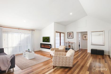 26 Leumeah Ave, Chain Valley Bay, NSW 2259