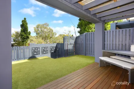 Property photo of 2/6 Tibbing Street Nerang QLD 4211