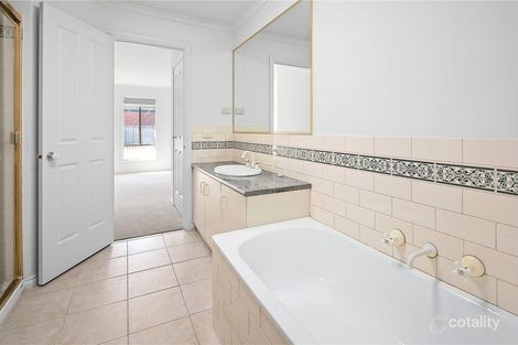 Property photo of 65 Manning Clark Road Mill Park VIC 3082