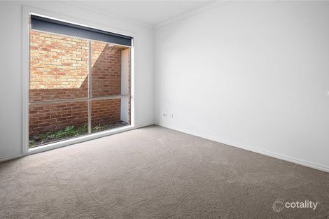 Property photo of 65 Manning Clark Road Mill Park VIC 3082