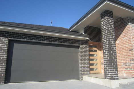 Property photo of 37 Floresta Crescent Cameron Park NSW 2285