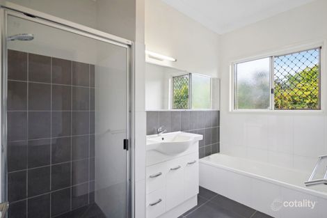 Property photo of 32 Jamie Crescent Gracemere QLD 4702