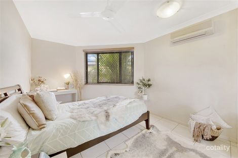 Property photo of 11 Gardenia Crescent Kin Kora QLD 4680