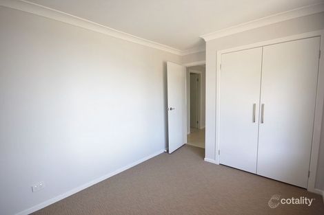 Property photo of 8 Ossa Place Minto NSW 2566