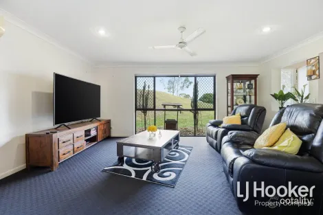 Property photo of 103-105 Francis Kooralbyn QLD 4285