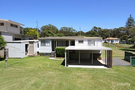 Property photo of 18 Princes Highway Burrill Lake NSW 2539