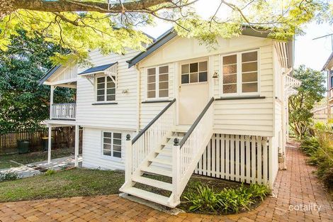 33 Newbery St, Newmarket, QLD 4051