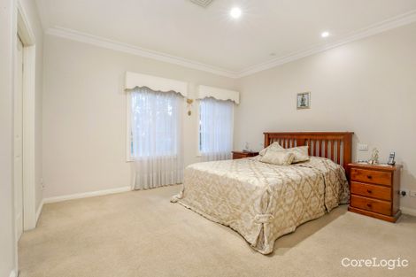 Property photo of 28M Hughes Parade Reservoir VIC 3073