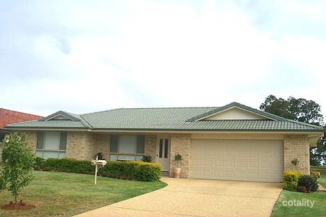 11 Lake Edgecombe Cl, Junction Hill, NSW 2460