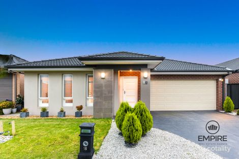 Property photo of 15 Tilia Drive Cranbourne North VIC 3977