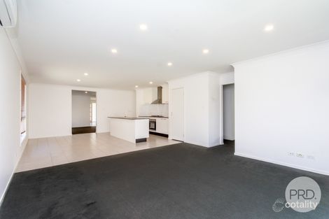 Property photo of 25 Illoura Way Jordan Springs NSW 2747
