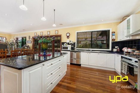 Property photo of 6 Stonewall Close Cairnlea VIC 3023