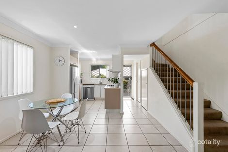 Property photo of 2/130 Jutland Street Oxley QLD 4075