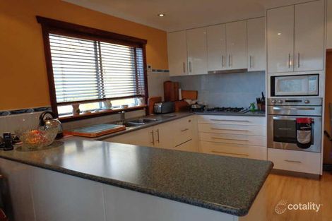 Property photo of 16 Toorak Place Devonport TAS 7310