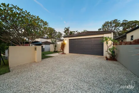 Property photo of 316 Ron Penhaligon Way Robina QLD 4226