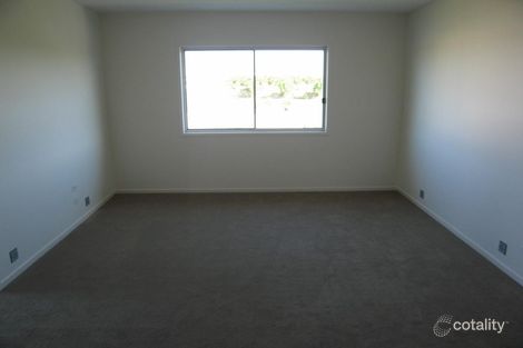 Property photo of 33 Compass Drive Biggera Waters QLD 4216