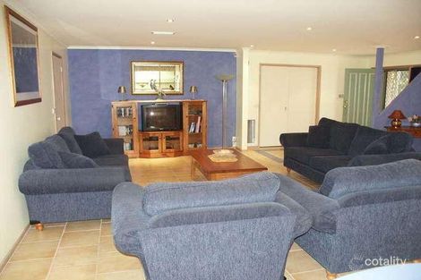 Property photo of 17 Robinsons Road Burnside VIC 3023