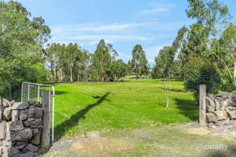 15 Tall Tree Rd, Lethbridge, VIC 3332