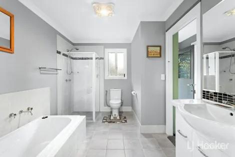 Property photo of 220 Mockingbird Road Pheasants Nest NSW 2574