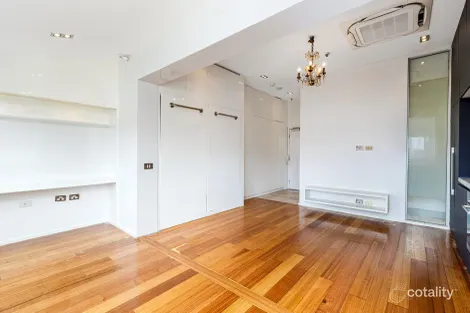 Property photo of 2/25 East Crescent Street McMahons Point NSW 2060