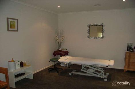 Property photo of 16 Poppy Drive South Morang VIC 3752