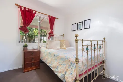 Property photo of 32 Freemans Road Lower Beechmont QLD 4211