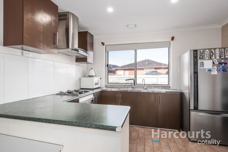 Property photo of 48 Aldergate Crescent Kings Park VIC 3021