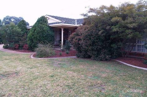 81 Balmoral Cres, Lake Albert, NSW 2650