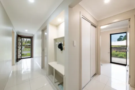 Property photo of 27 Endeavour Circuit Cannonvale QLD 4802
