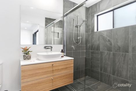 Property photo of 2/75 Kingsley Parade Yeronga QLD 4104