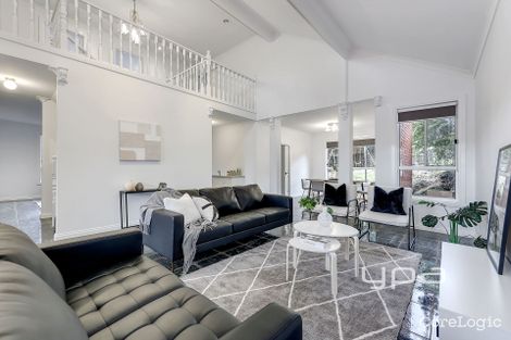 Property photo of 37 Ravenhill Boulevard Roxburgh Park VIC 3064