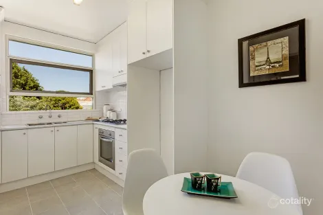 Property photo of 12A/22 Allison Road Elsternwick VIC 3185