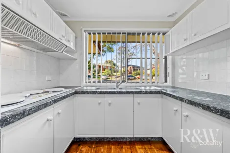 Property photo of 8 Dunkeld Place St Andrews NSW 2566