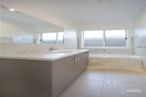 Property photo of 15 Selkirk Avenue Clearview SA 5085