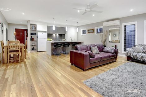 Property photo of 1/6 Hayes Avenue Rosebud VIC 3939