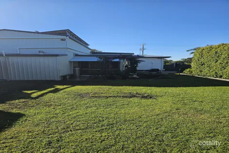 Property photo of 27 Burnett Heads Road Burnett Heads QLD 4670